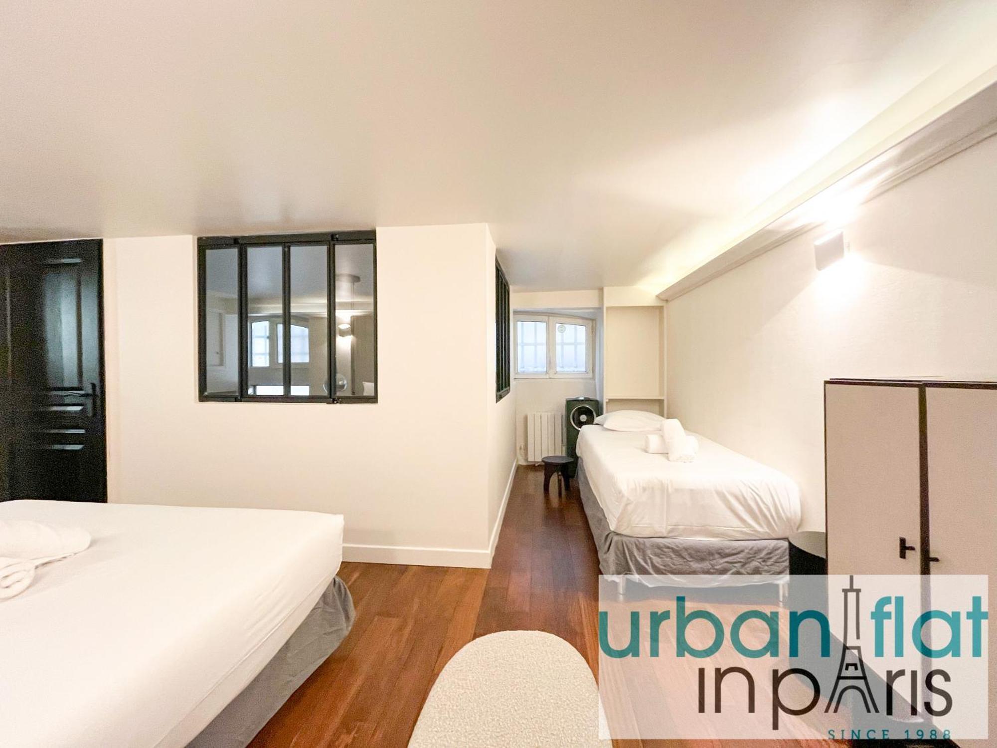 Urban Flat 09 - Stylish Triplex Champs-elysees Appartement Parijs