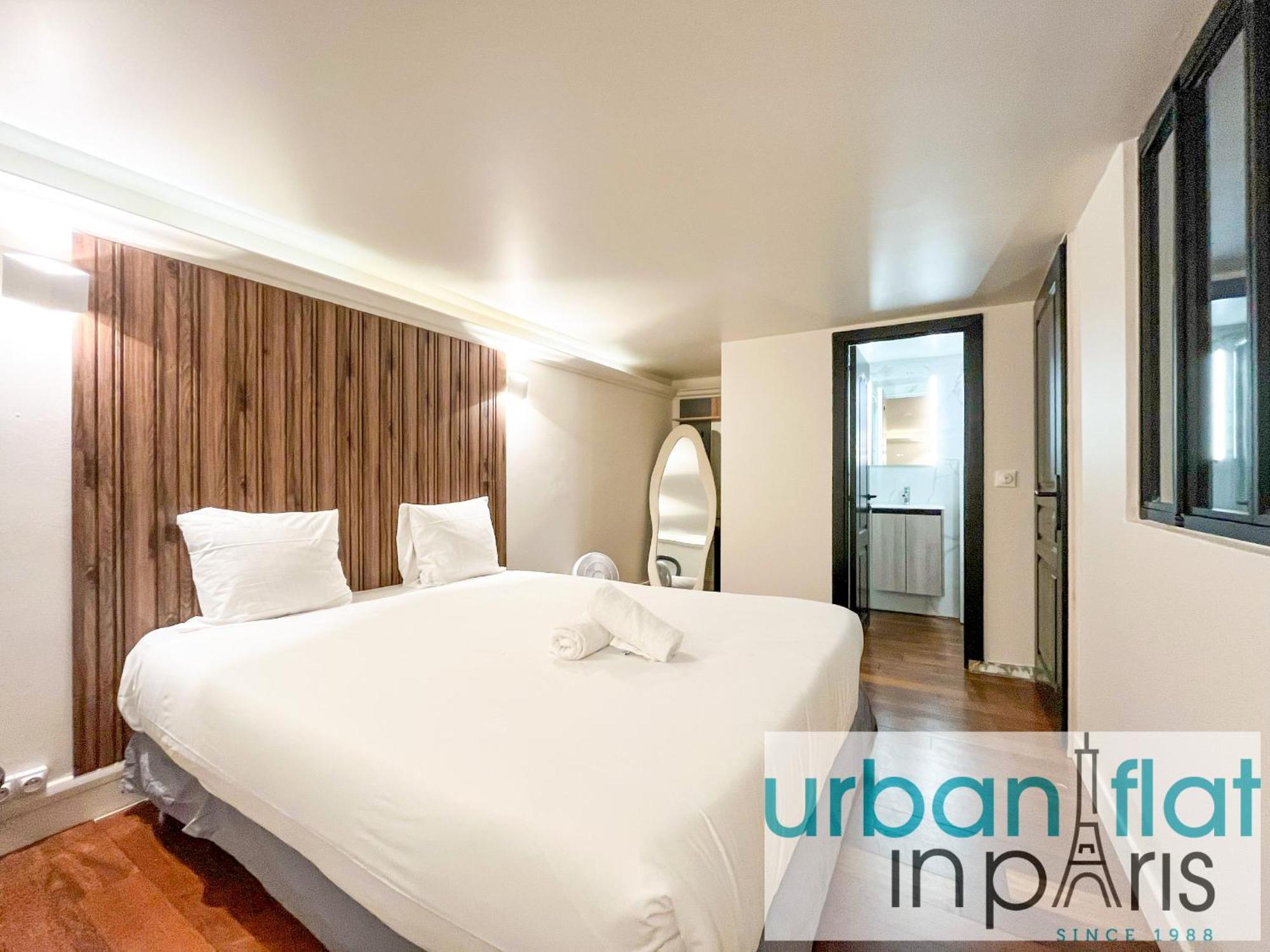 Urban Flat 09 - Stylish Triplex Champs-elysees Appartement Parijs